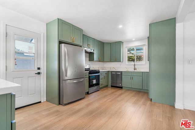 801 S Courtney Avenue, Fullerton, CA 92833