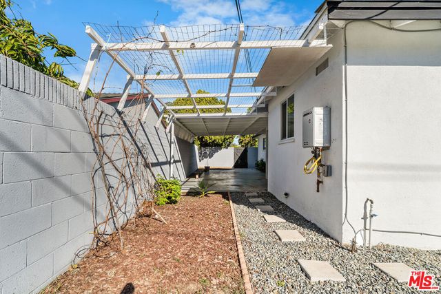 801 S Courtney Avenue, Fullerton, CA 92833