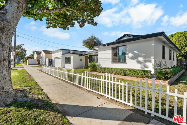 801 S Courtney Avenue, Fullerton, CA 92833