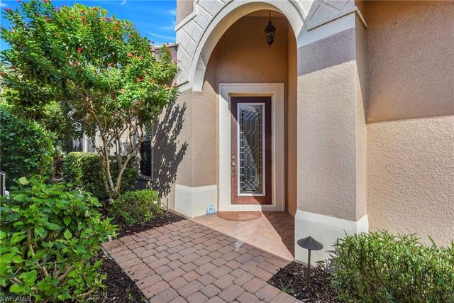 7461 Moorgate Point WAY, Naples, FL 34113