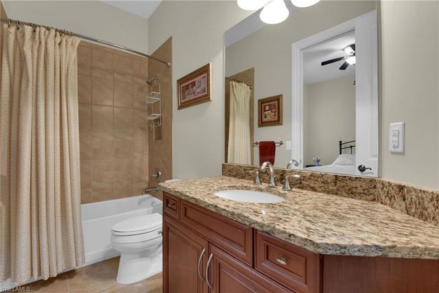 7461 Moorgate Point WAY, Naples, FL 34113