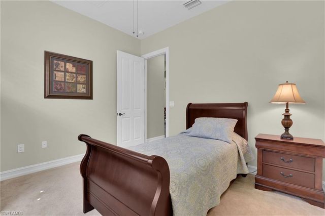 7461 Moorgate Point WAY, Naples, FL 34113