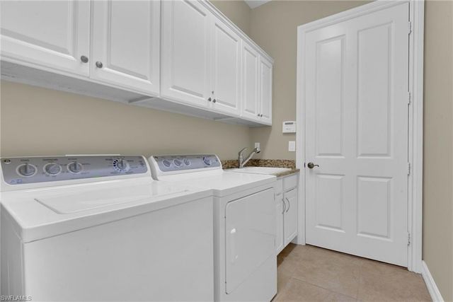 7461 Moorgate Point WAY, Naples, FL 34113
