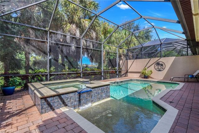 7461 Moorgate Point WAY, Naples, FL 34113