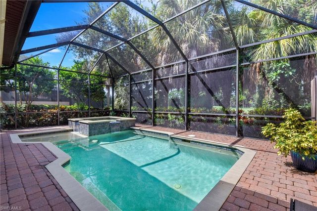7461 Moorgate Point WAY, Naples, FL 34113