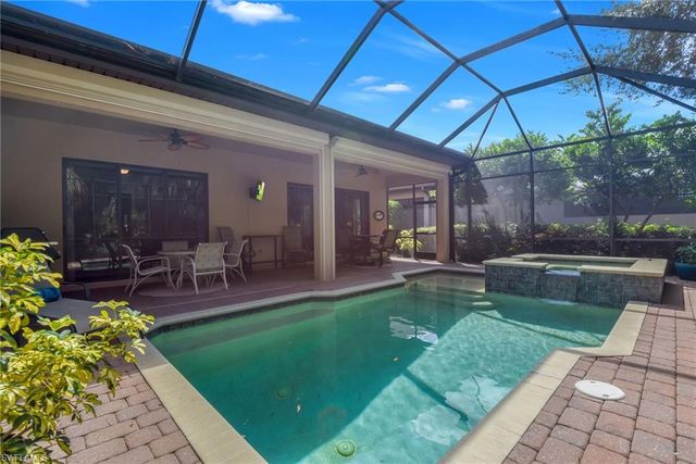7461 Moorgate Point WAY, Naples, FL 34113