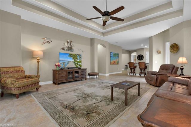 7461 Moorgate Point WAY, Naples, FL 34113