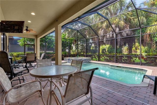 7461 Moorgate Point WAY, Naples, FL 34113