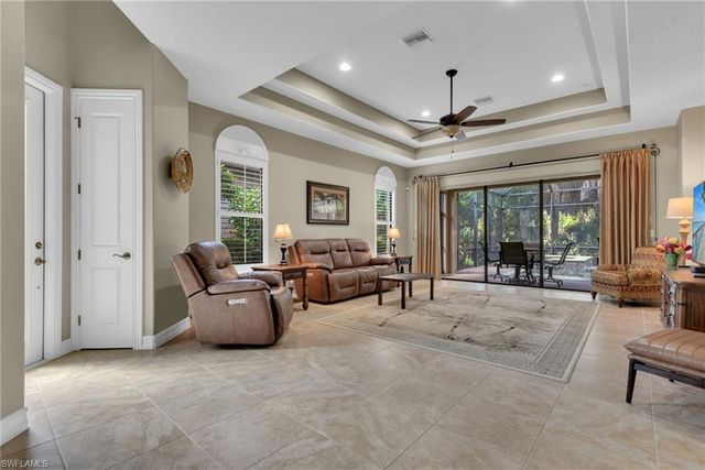 7461 Moorgate Point WAY, Naples, FL 34113