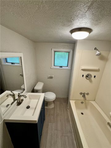 411 5th Ave, Freedom, PA 15042