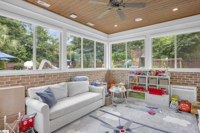 20 Parkins Oak Court, Greenville, SC 29607