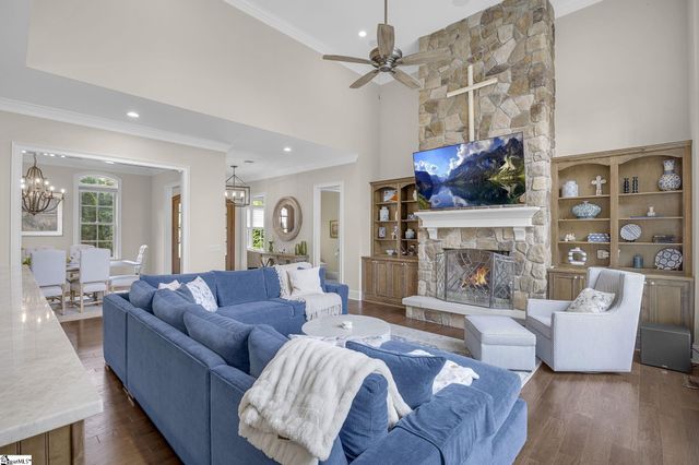 20 Parkins Oak Court, Greenville, SC 29607