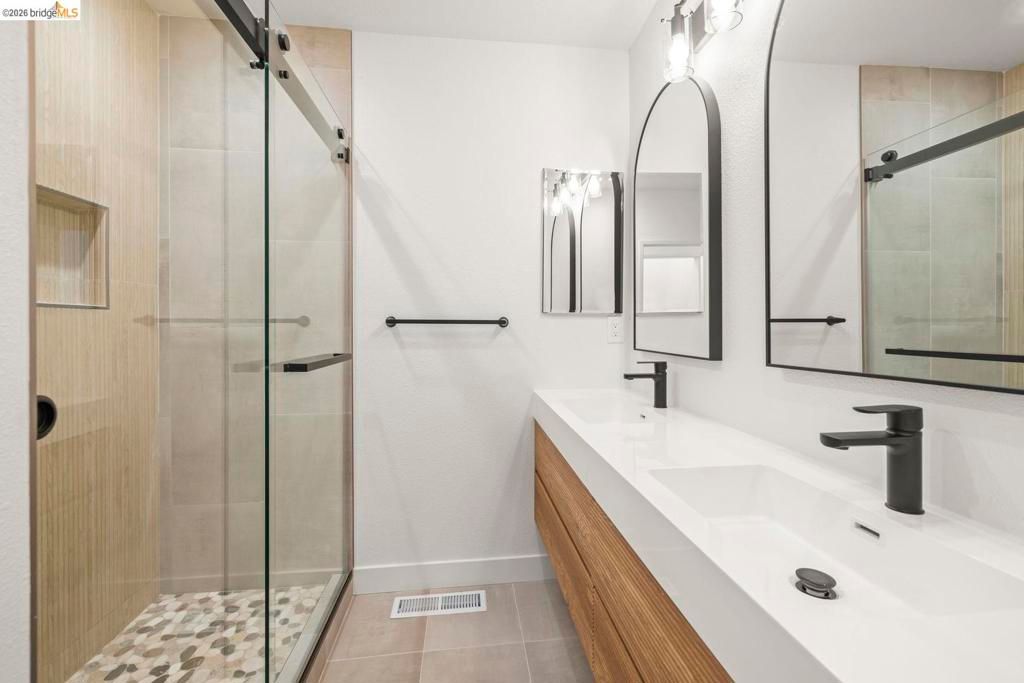 Image 16 of property listing at 3409 Wyman ST, Oakland, CA 94619