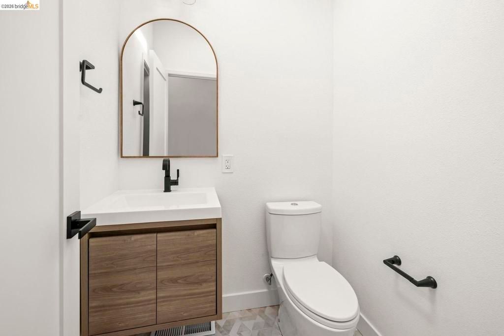 Image 19 of property listing at 3409 Wyman ST, Oakland, CA 94619