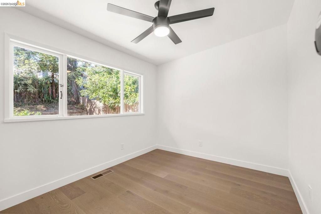 Image 23 of property listing at 3409 Wyman ST, Oakland, CA 94619