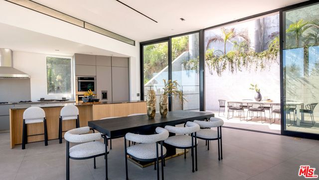 9277 Thrush Way, Los Angeles, CA 90069