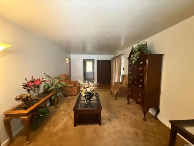 1300 W 43rd Street, North Little Rock, AR 72118