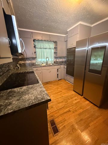 1300 W 43rd Street, North Little Rock, AR 72118