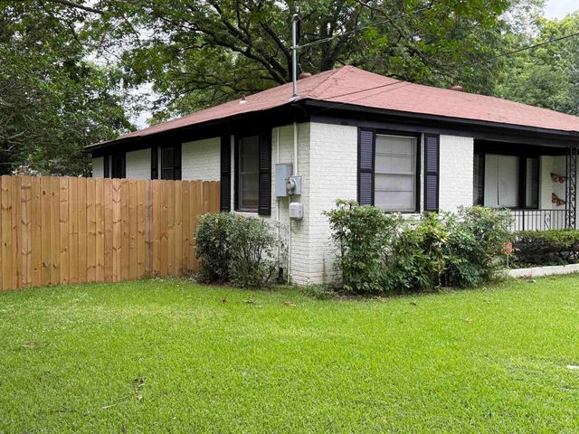 1300 W 43rd Street, North Little Rock, AR 72118
