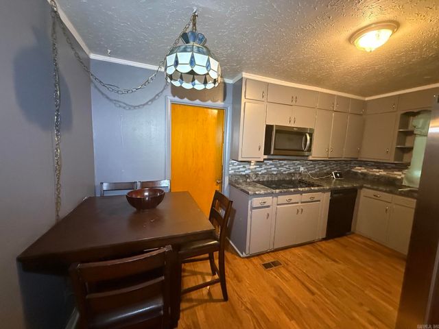 1300 W 43rd Street, North Little Rock, AR 72118