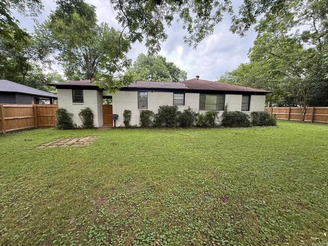 1300 W 43rd Street, North Little Rock, AR 72118