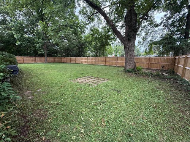 1300 W 43rd Street, North Little Rock, AR 72118