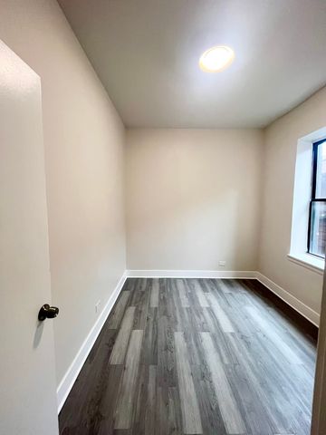 2258 S Sacramento Avenue 2B, Chicago, IL 60623