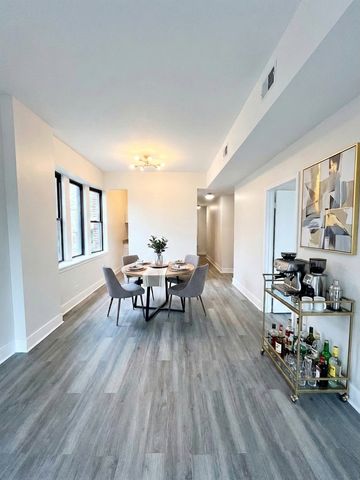 2258 S Sacramento Avenue 2B, Chicago, IL 60623