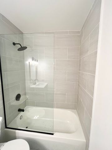 2258 S Sacramento Avenue 2B, Chicago, IL 60623