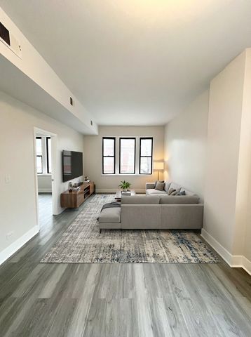 2258 S Sacramento Avenue 2B, Chicago, IL 60623