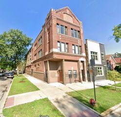 2258 S Sacramento Avenue 2B, Chicago, IL 60623