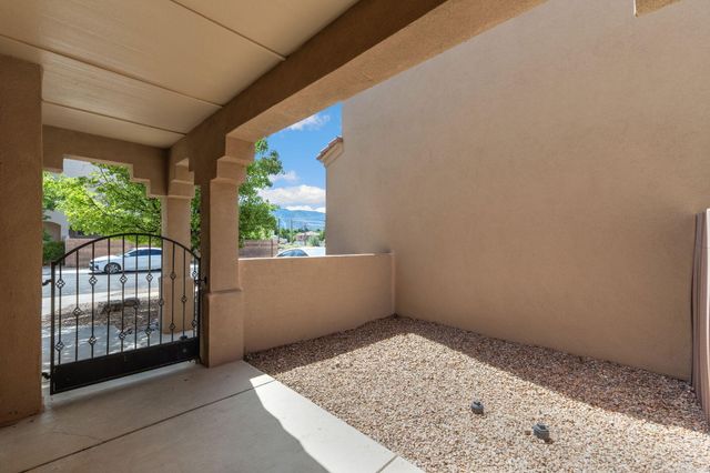 7105 Alexandria Drive NE, Albuquerque, NM 87122