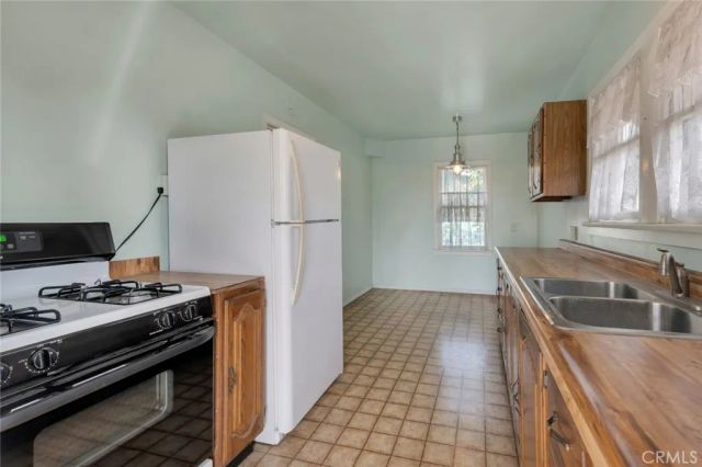 357 Vine Street, Glendale, CA 91204