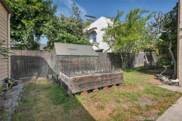 357 Vine Street, Glendale, CA 91204