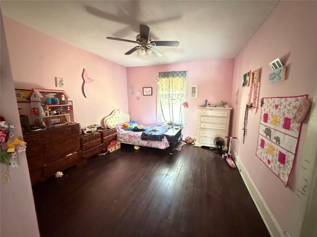 803 W Lone Star Avenue, Cleburne, TX 76033