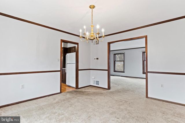 11 PINE TREE DR, New Cumberland, PA 17070