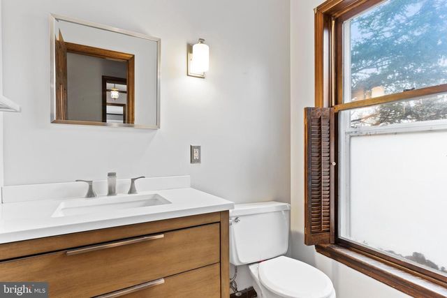 11 PINE TREE DR, New Cumberland, PA 17070