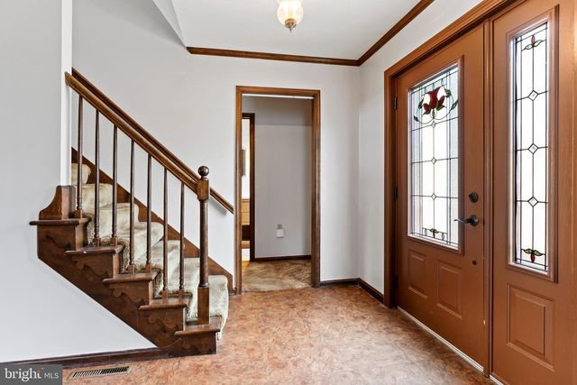 11 PINE TREE DR, New Cumberland, PA 17070