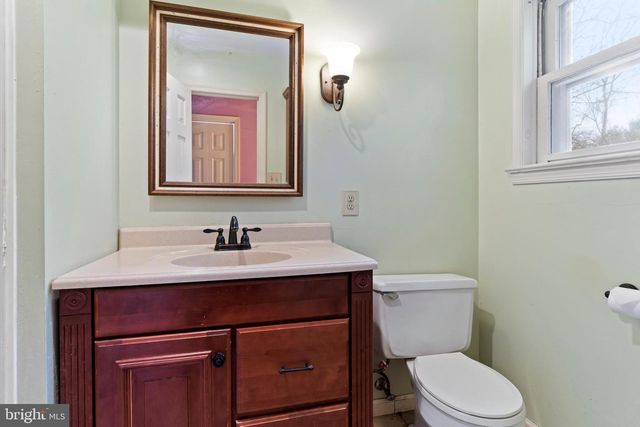 11 PINE TREE DR, New Cumberland, PA 17070