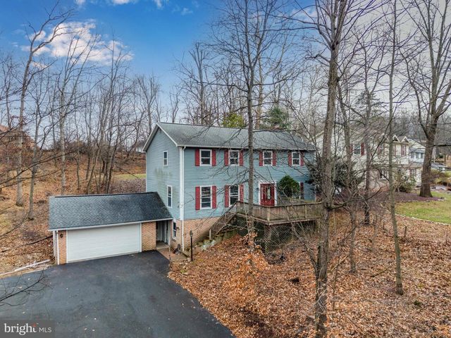 11 PINE TREE DR, New Cumberland, PA 17070