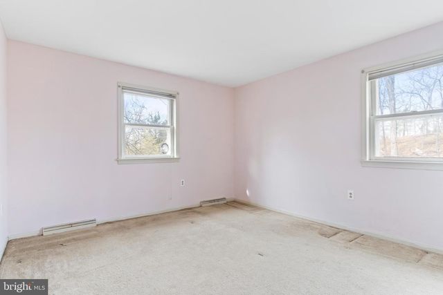 11 PINE TREE DR, New Cumberland, PA 17070