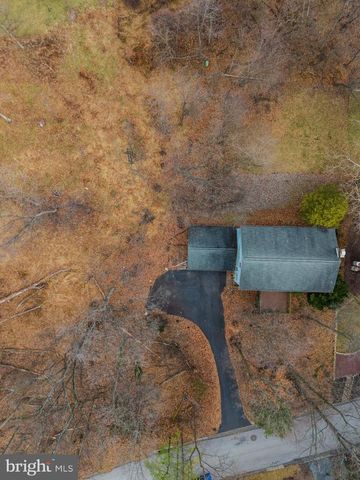 11 PINE TREE DR, New Cumberland, PA 17070