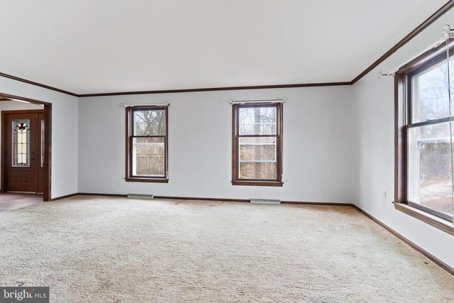 11 PINE TREE DR, New Cumberland, PA 17070