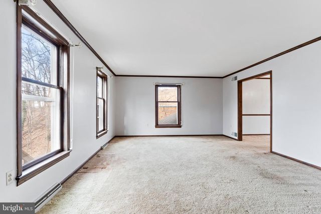 11 PINE TREE DR, New Cumberland, PA 17070