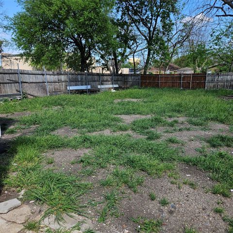 2826 Alaska Avenue, Dallas, TX 75216