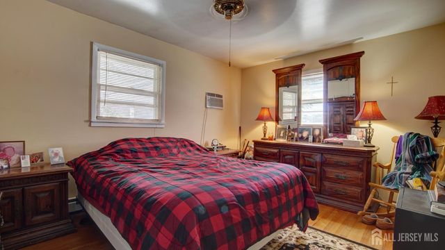 1 Jackson Avenue, Sayreville, NJ 08859