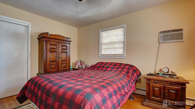 1 Jackson Avenue, Sayreville, NJ 08859