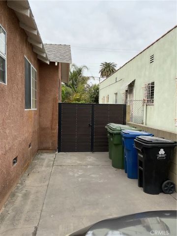1627 W 65th Street, Los Angeles, CA 90047