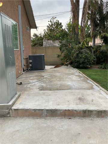 1627 W 65th Street, Los Angeles, CA 90047