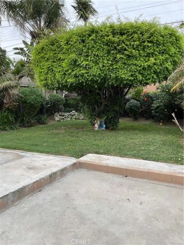 1627 W 65th Street, Los Angeles, CA 90047